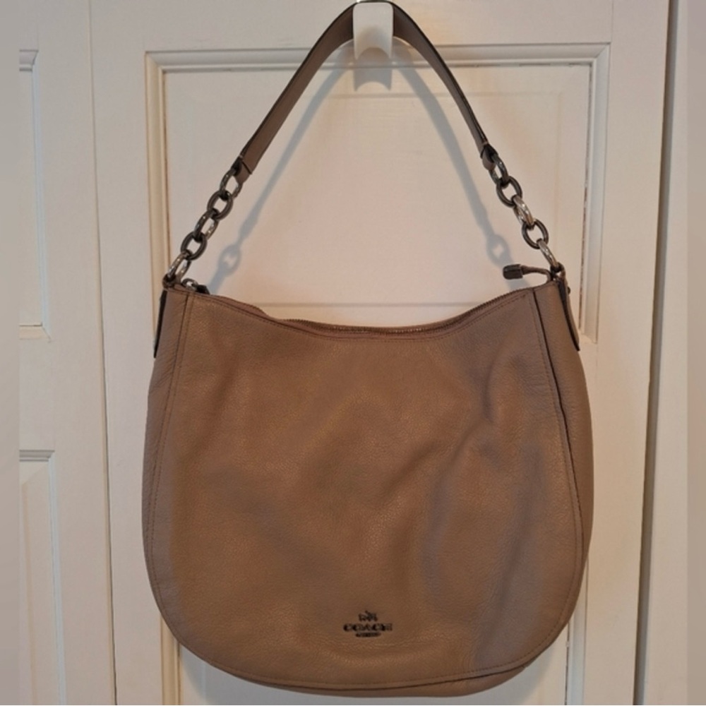 Coach Tan Shoulder Bag with Elegant Design